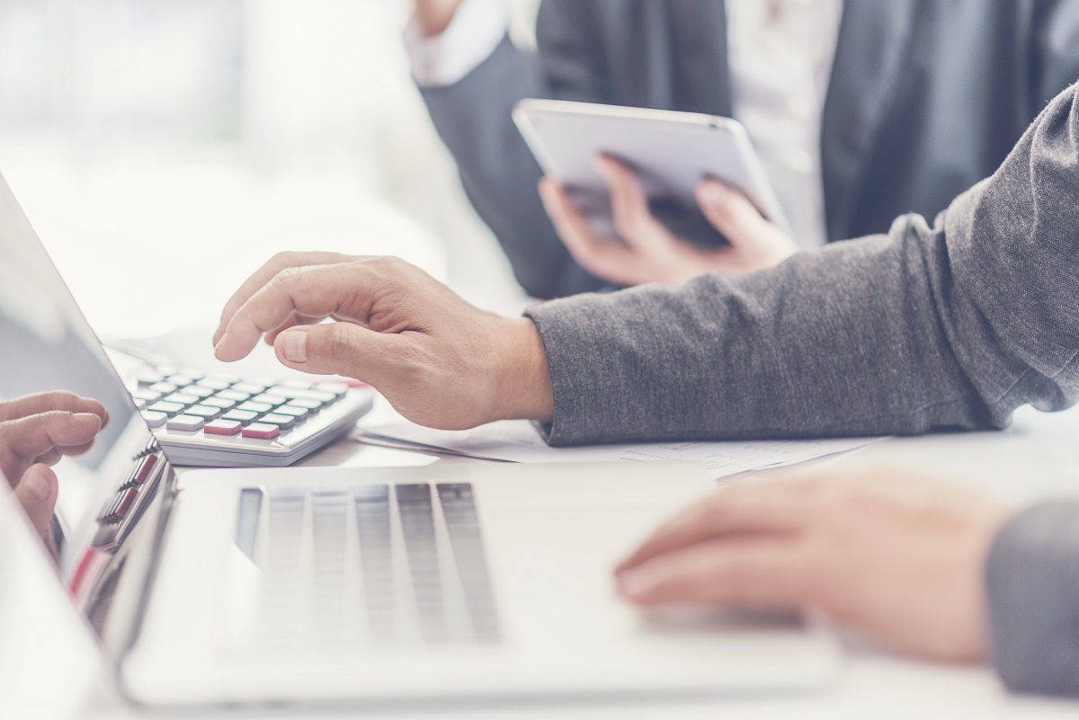 Czy spółkę jawną wpisuje się do KRS?